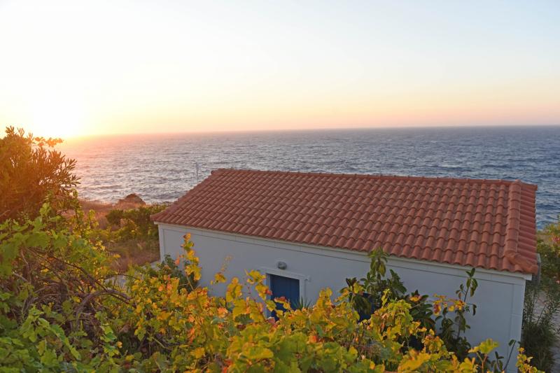 ΕΝΟΙΚΙΑΖΟΜΕΝΑ ΔΩΜΑΤΙΑ STUDIOS MUSES ΝΑΣ ΙΚΑΡΙΑ