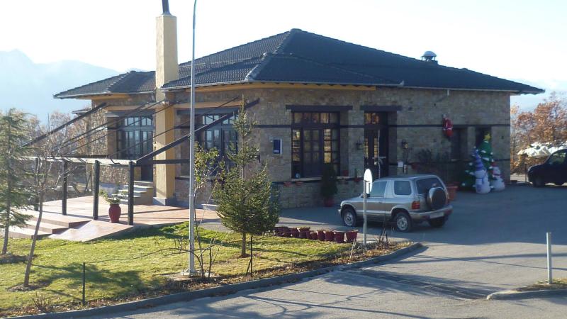 ΞΕΝΩΝΑΣ ΕΝΟΙΚΙΑΖΟΜΕΝΑ ΔΩΜΑΤΙΑ ΠΑΠΑΖΗΣΗΣ ΚΟΣΜΑΤΙ ΓΡΕΒΕΝΑ