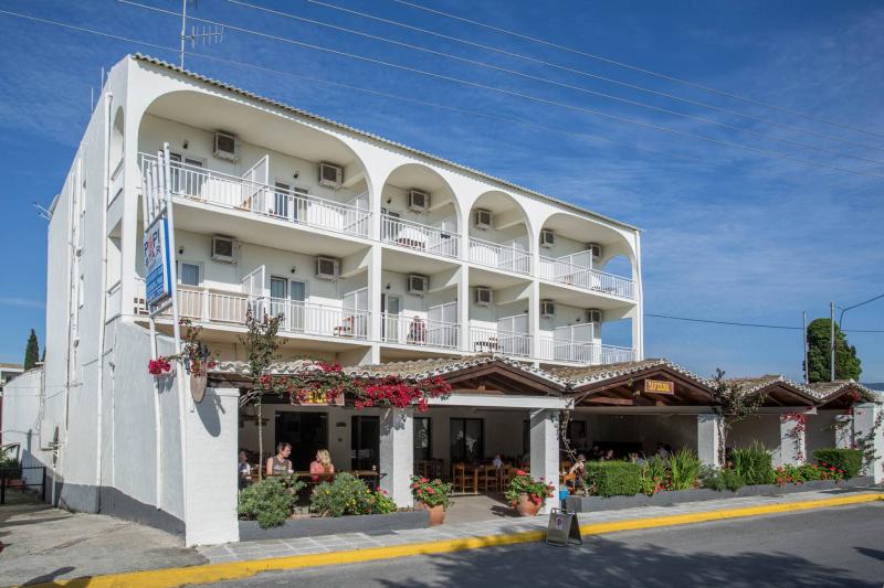 ΞΕΝΟΔΟΧΕΙΟ POPI STAR HOTEL ΓΟΥΒΙΑ ΚΕΡΚΥΡΑ