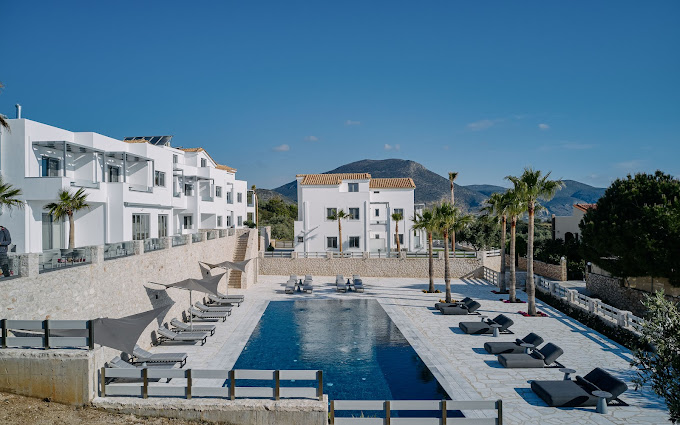 ΠΟΛΥΤΕΛΕΙΣ ΣΟΥΙΤΕΣ QUATTRO SUITES ΞΙΦΙΑΣ ΜΟΝΕΜΒΑΣΙΑ ΛΑΚΩΝΙΑ SVD MANAGEMENT ΜΟΝ ΙΚΕ