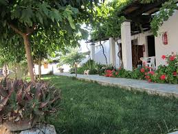 ΕΝΟΙΚΙΑΖΟΜΕΝΑ ΔΙΑΜΕΡΙΣΜΑΤΑ ΔΩΜΑΤΙΑ ELEANA STUDIOS ΜΩΛΟΣ ΣΚΥΡΟΣ ΕΥΒΟΙΑ ΣΤΟΥΜΠΟΣ ΕΜΜΑΝΟΥΗΛ