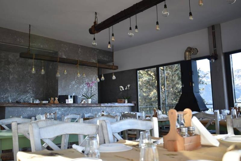 ΕΣΤΙΑΤΟΡΙΟ ΤΟ ΒΑΣΙΛΟΝΕΡΙ ΤΡΥΠΗ ΣΠΑΡΤΗ ΛΑΚΩΝΙΑ ΓΙΑΝΝΟΠΟΥΛΟΣ ΗΛΙΑΣ