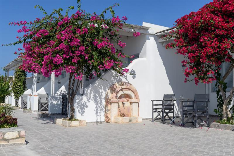 ΕΝΟΙΚΙΑΖΟΜΕΝΑ ΔΩΜΑΤΙΑ ΕΣΤΙΑΤΟΡΙΟ KALAMITSI ROOMS AND RESTAURANT ΠΑΡΑΛΙΑ ΚΑΛΑΜΙΤΣΙ ΚΙΜΩΛΟΣ