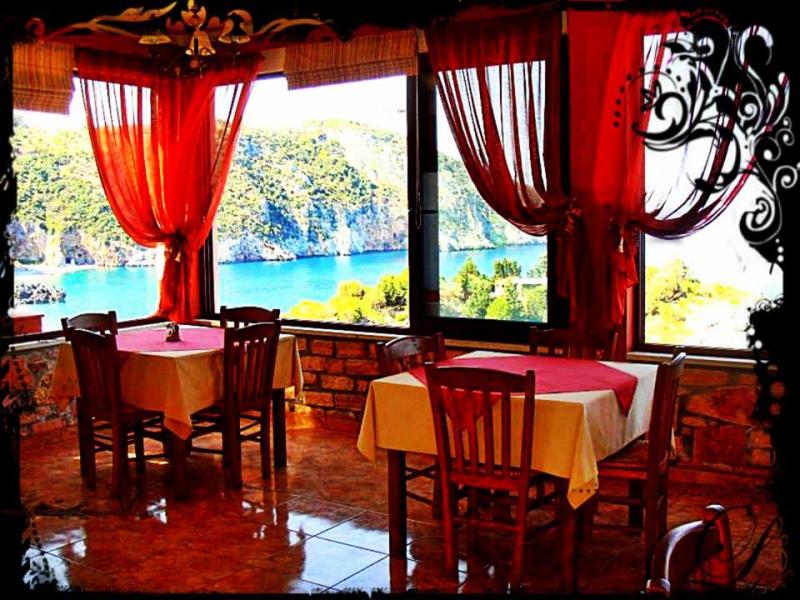 ΤΑΒΕΡΝΑ ΕΣΤΙΑΤΟΡΙΟ Η ΖΩΗ ΛΙΜΝΙΩΝΑΣ ΨΑΧΝΑ ΕΥΒΟΙΑ